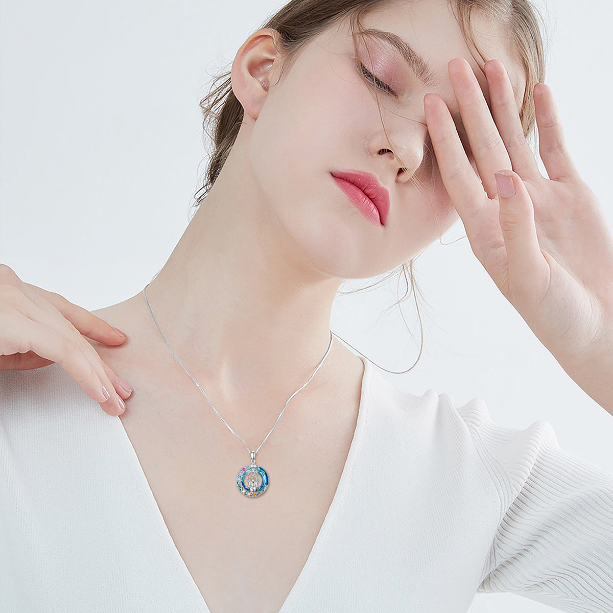 Triple Moon Goddess 7 Chakras Necklace – Sterling Silver Protection Amulet for Feminine Power, Intuition, Reiki, Meditation & Love